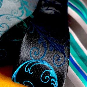 Beautiful Men’s Silk Ties Bundle of Two